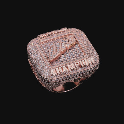 Bague de championnat personnalisée en tissage de diamants carrés