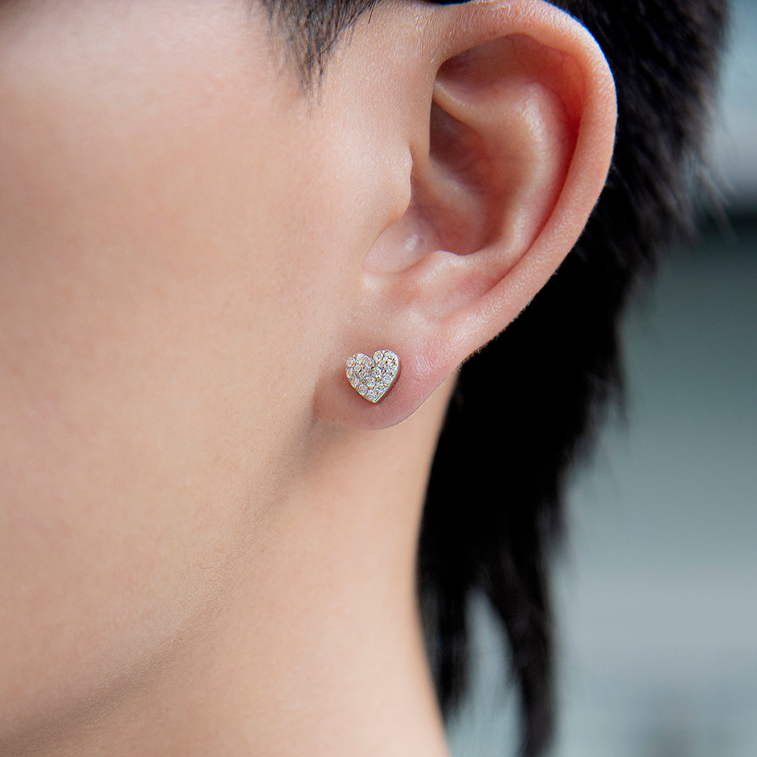 Boucle d'oreille de goujon à cœur coupé rond