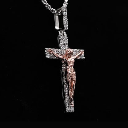 Petite crucifixion du pendentif de Jésus