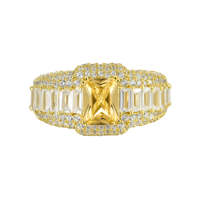 Individueller Ring im Smaragdschliff