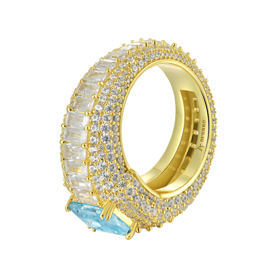 Individueller Ring im Smaragdschliff