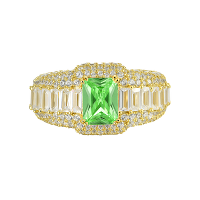 Individueller Ring im Smaragdschliff