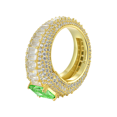 Individueller Ring im Smaragdschliff
